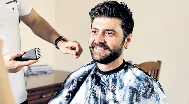 Şahin Irmak'tan 10 yıllık bıyığa veda