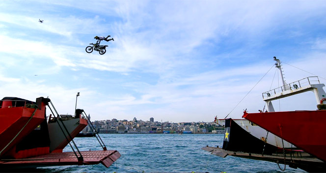İstanbul Boğazı'nda rekor atlayış