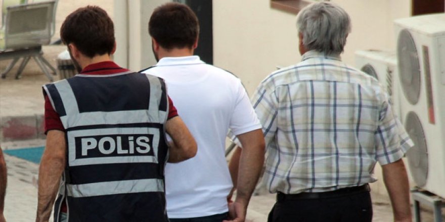 Firari emniyet müdürü sahte kimlikle İstanbul'da yakalandı