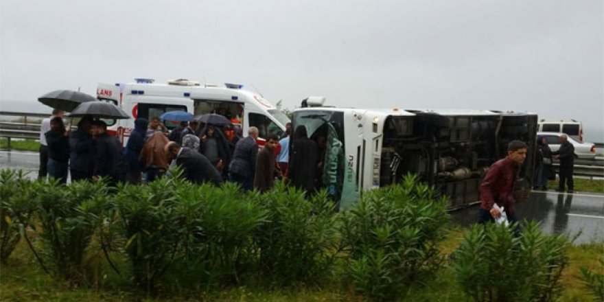 Rize'de trafik kazası : 27 Yaralı