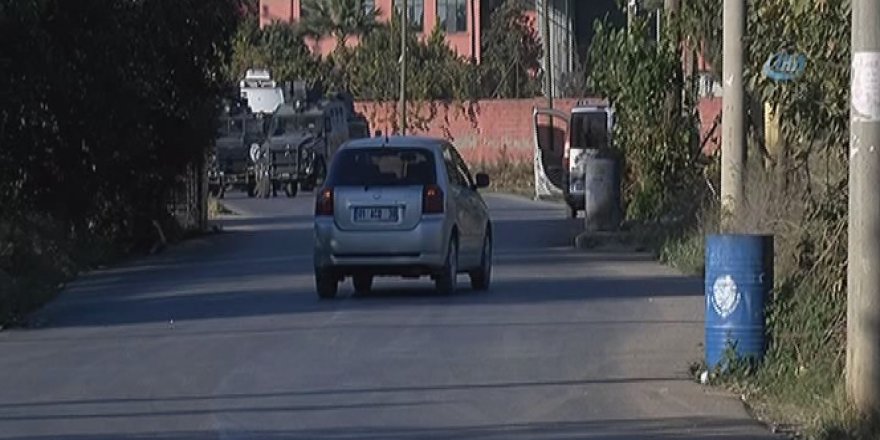 Adana, Seyhan'da bombalı araç ele geçirildi