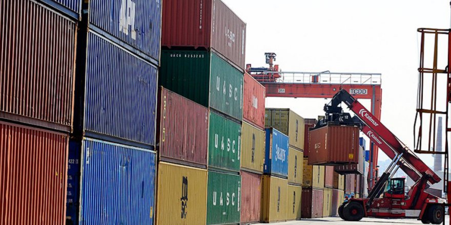 İhracat arttı, dış ticaret açığı azaldı