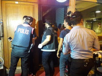 Beyoğlu ve Kadıköy'de Eğlence Mekanlarına Asayiş Uygulaması