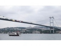 Şampiyonun Bayrağı Boğaz'da Dalgalanıyor