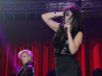 Manisa'da Hande Yener ve Murat Dalkılıç Rüzgarı