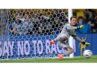 Julio Cesar Futbolu Bıraktı